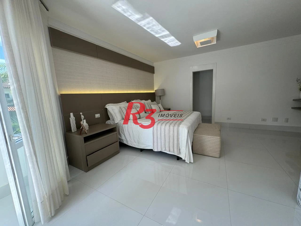 Casa com 6 dormitórios à venda, 476 m² por R$ 5.700.000,00 - Acapulco - Guarujá/SP