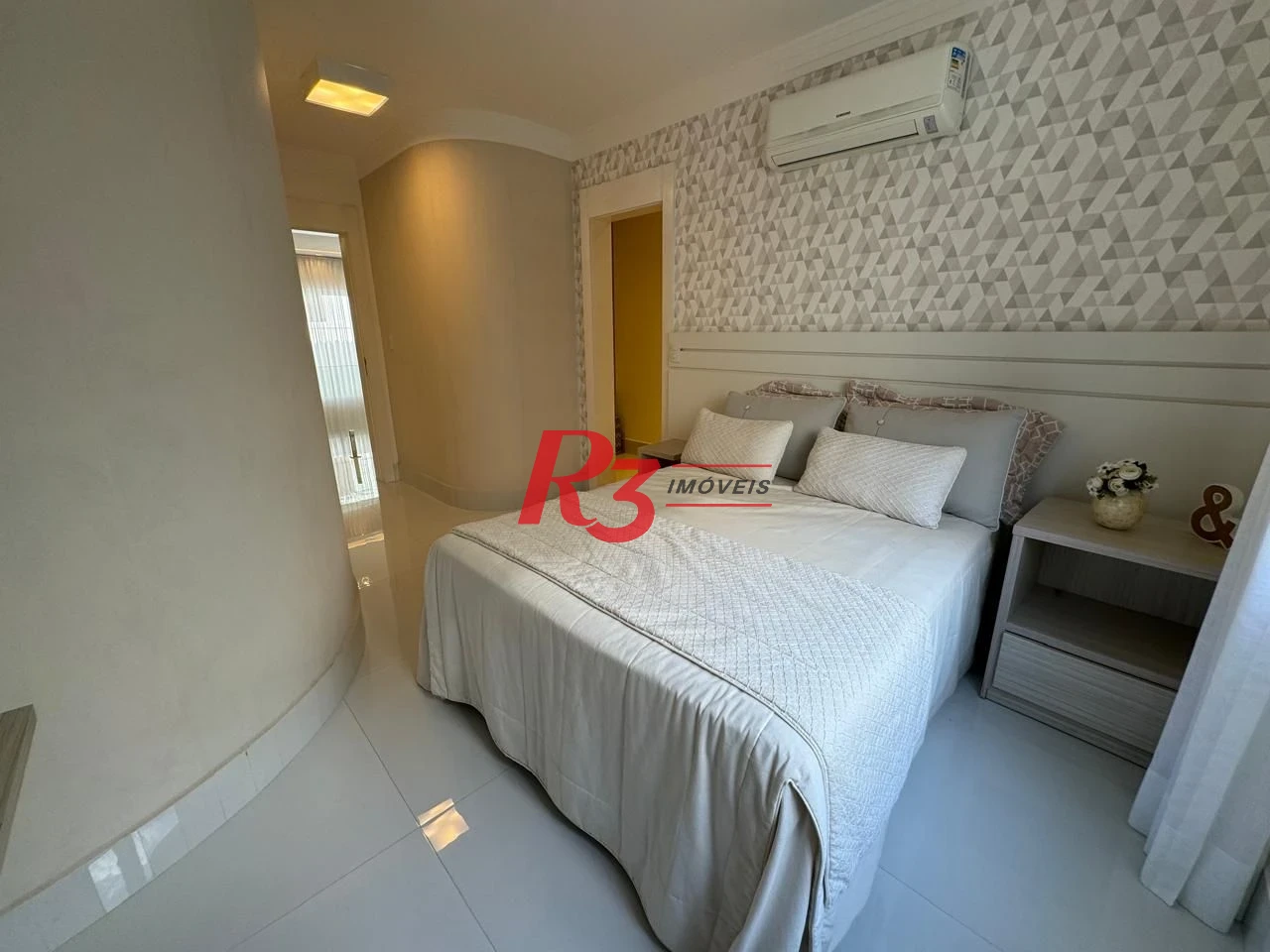 Casa com 6 dormitórios à venda, 476 m² por R$ 5.700.000,00 - Acapulco - Guarujá/SP