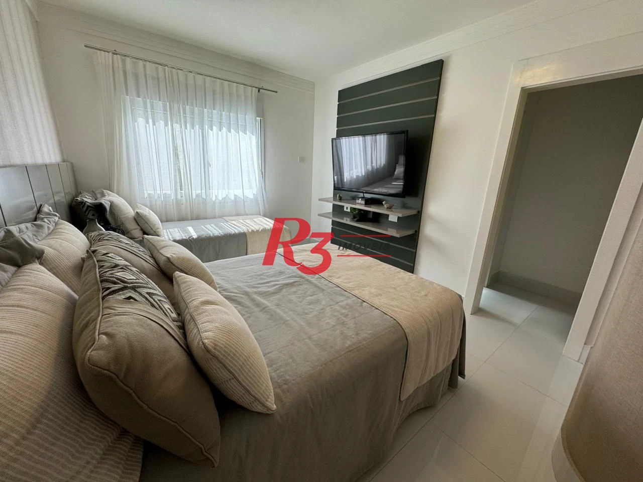 Casa com 6 dormitórios à venda, 476 m² por R$ 5.700.000,00 - Acapulco - Guarujá/SP