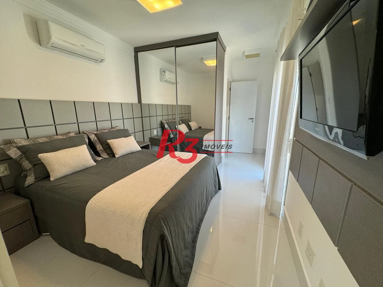 Casa com 6 dormitórios à venda, 476 m² por R$ 5.700.000,00 - Acapulco - Guarujá/SP