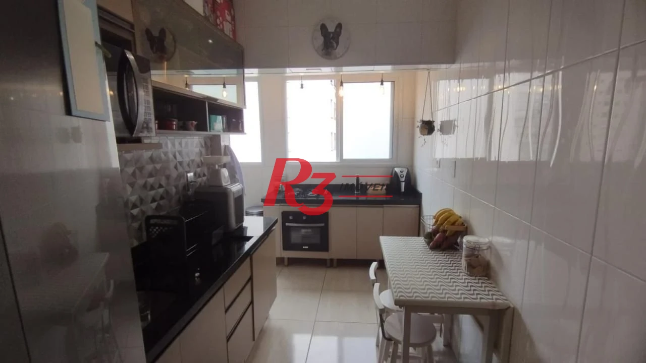 Oportunidade à venda na orla do José Menino em Santos, 71 m², 2 quartos, 2 banheiros, 2 vagas, vista mar, condição especial!!!