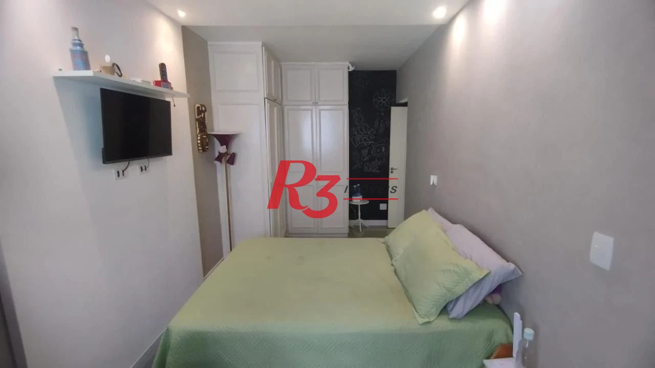 Oportunidade à venda na orla do José Menino em Santos, 71 m², 2 quartos, 2 banheiros, 2 vagas, vista mar, condição especial!!!