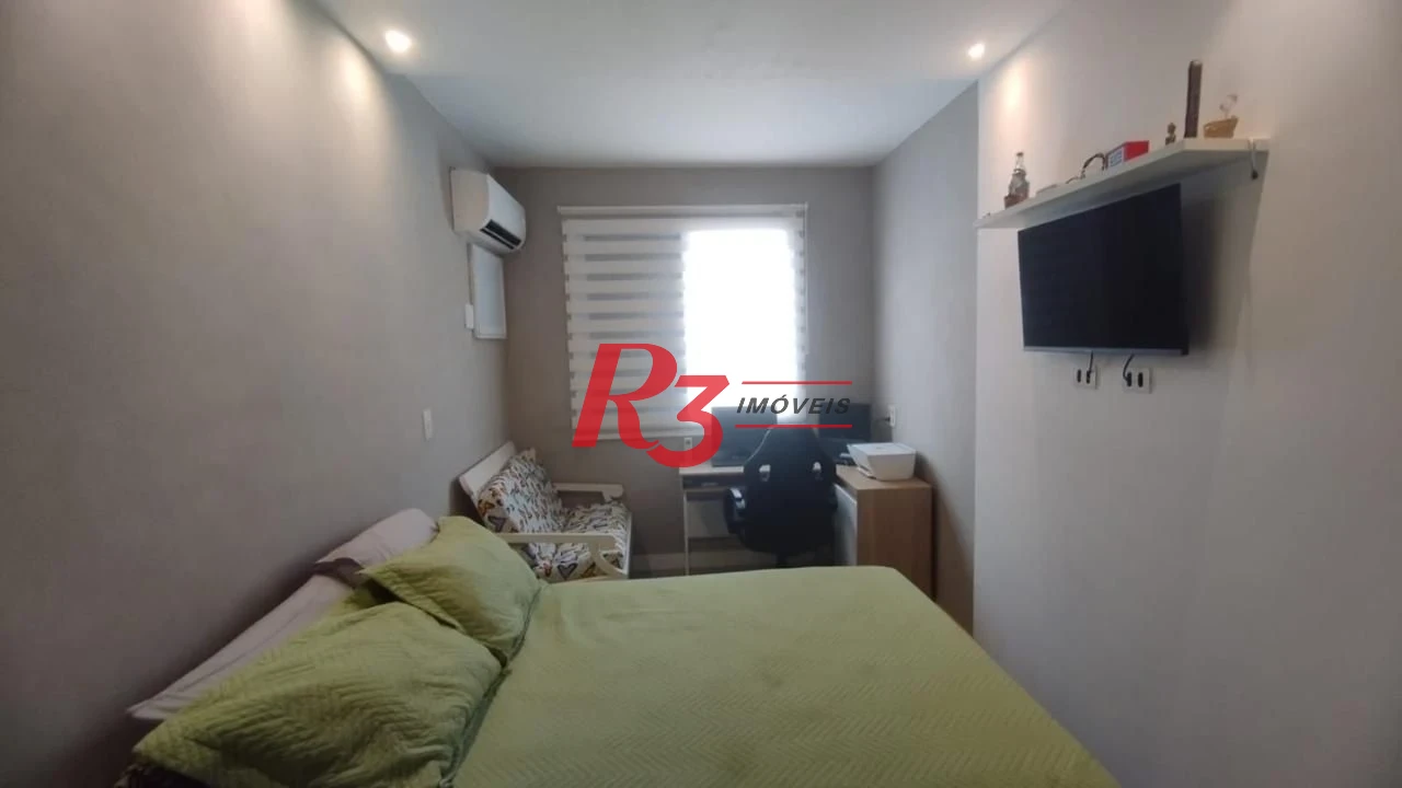 Oportunidade à venda na orla do José Menino em Santos, 71 m², 2 quartos, 2 banheiros, 2 vagas, vista mar, condição especial!!!