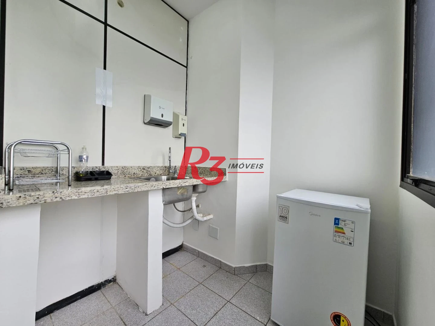 Sala, 85 m² - venda por R$ 370.000,00 ou aluguel por R$ 3.700,00/mês - Campo Grande - Santos/SP