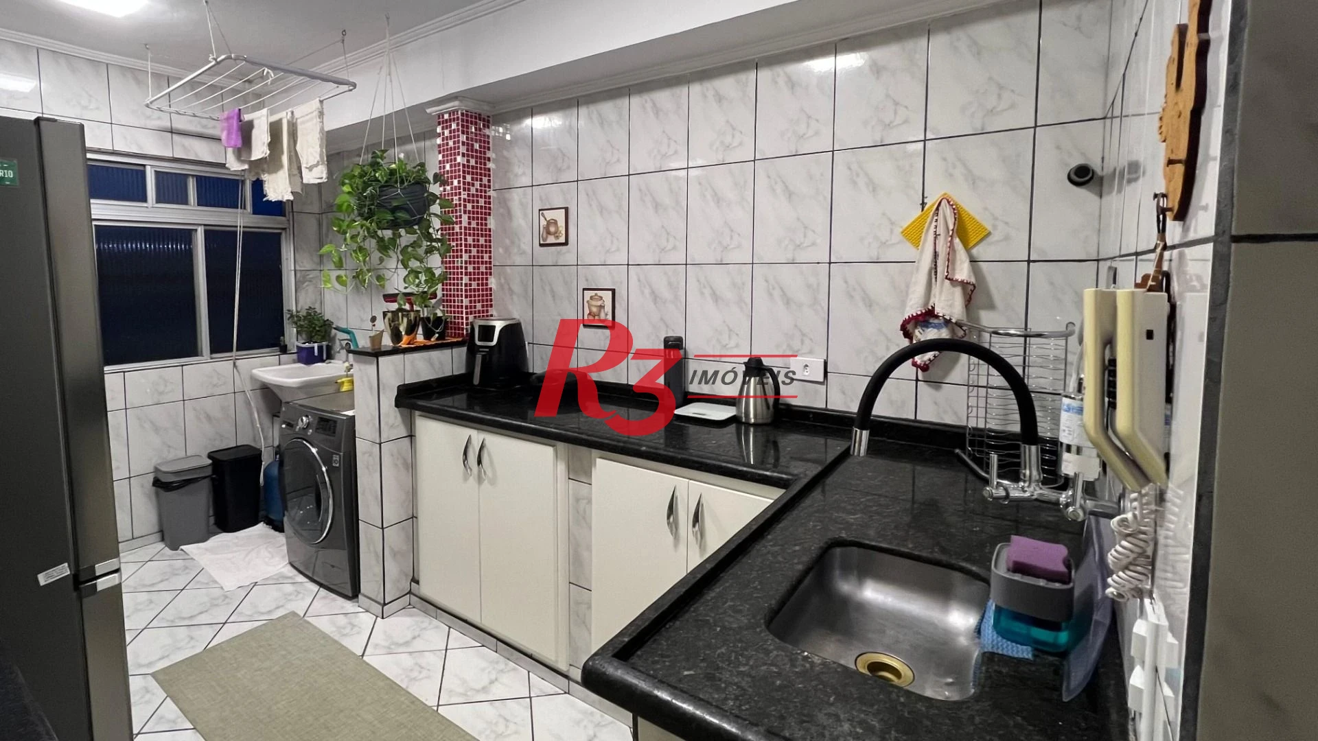 Apartamento à venda, 92 m² por R$ 456.000,00 - Encruzilhada - Santos/SP