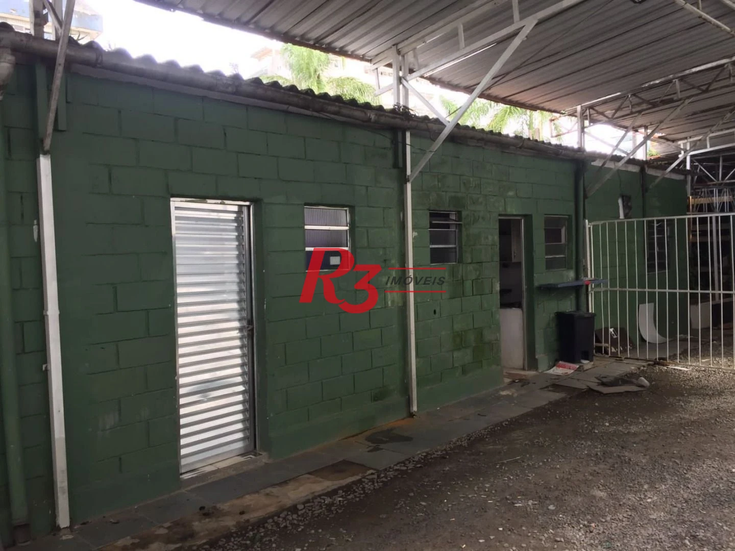Terreno para alugar, 400 m² por R$ 9.877,00/mês - Vila Mathias - Santos/SP