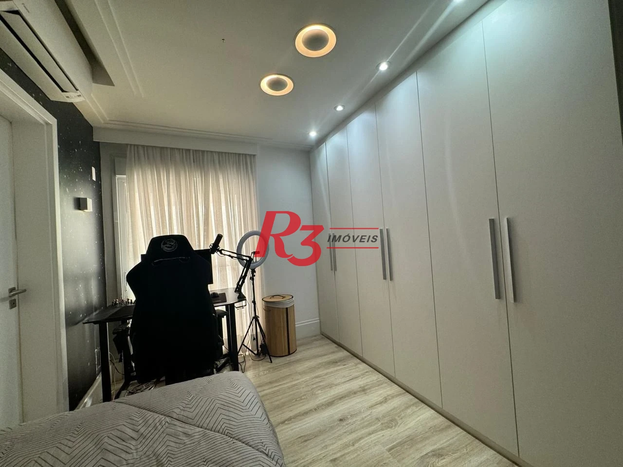 Apartamento com 3 dormitórios à venda, 221 m² - Gonzaga - Santos/SP