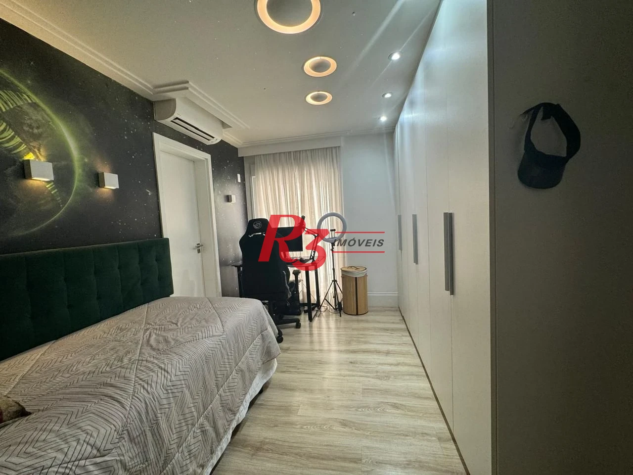 Apartamento com 3 dormitórios à venda, 221 m² - Gonzaga - Santos/SP