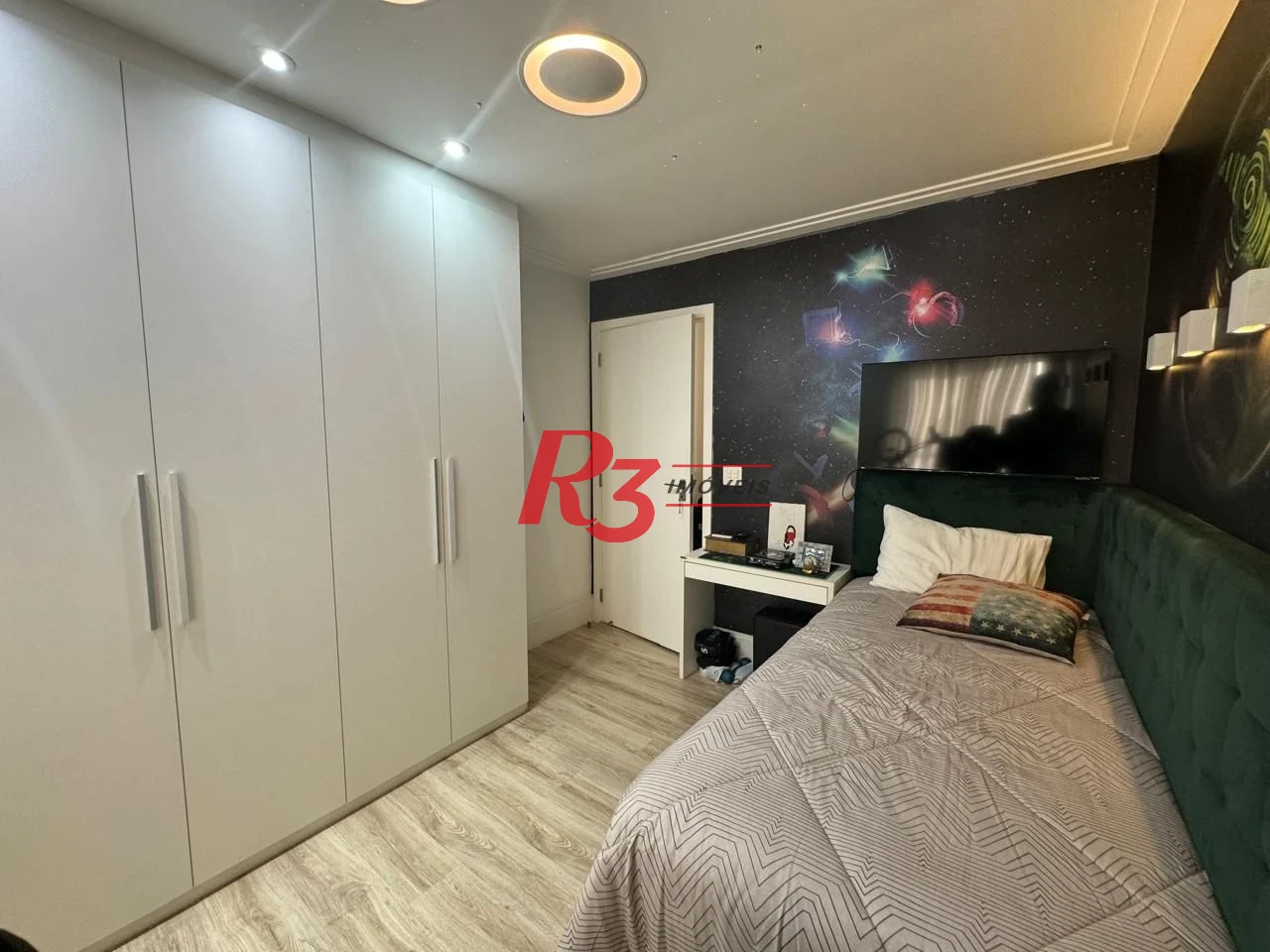 Apartamento com 3 dormitórios à venda, 221 m² - Gonzaga - Santos/SP