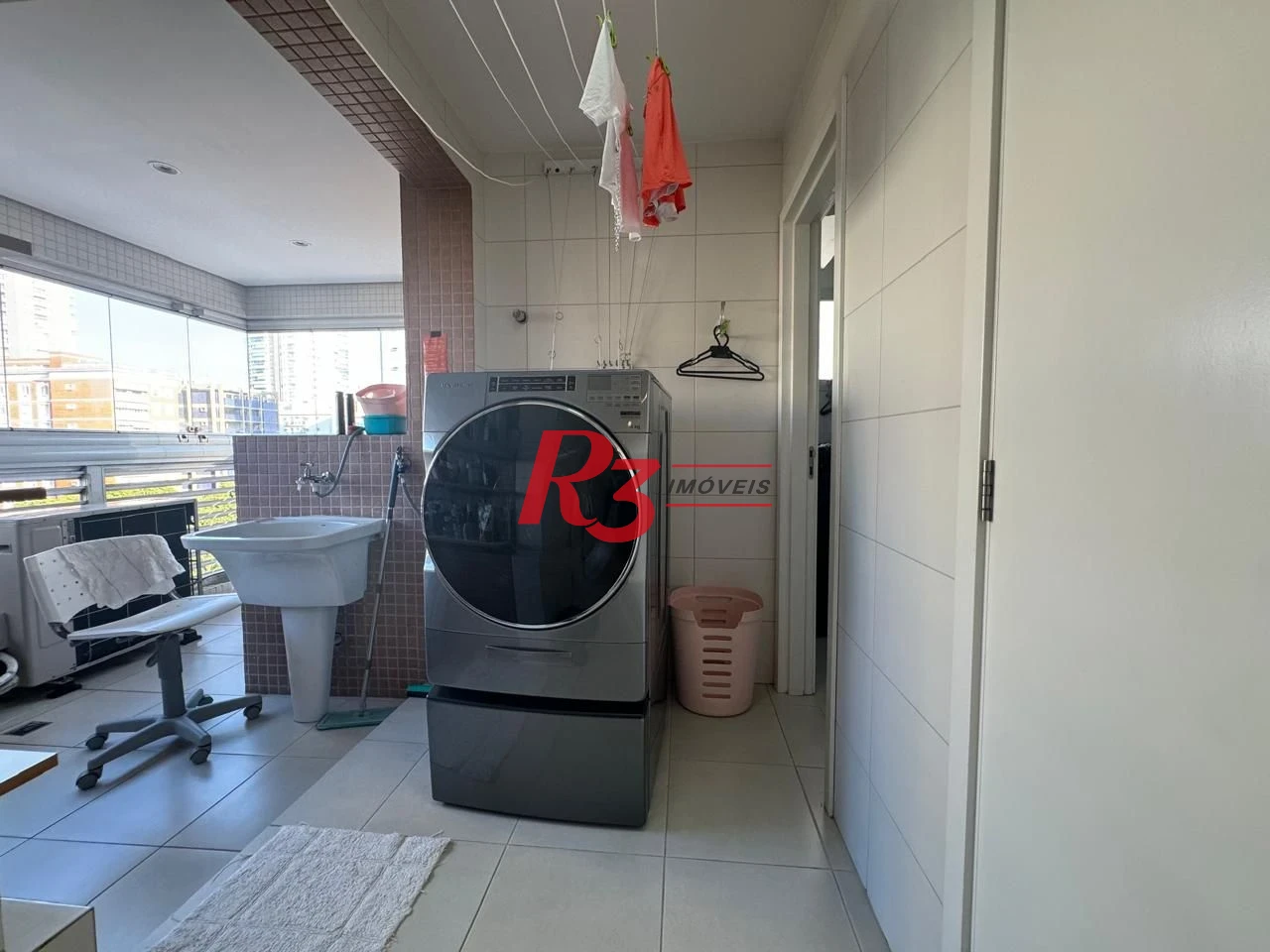 Apartamento com 3 dormitórios à venda, 221 m² - Gonzaga - Santos/SP