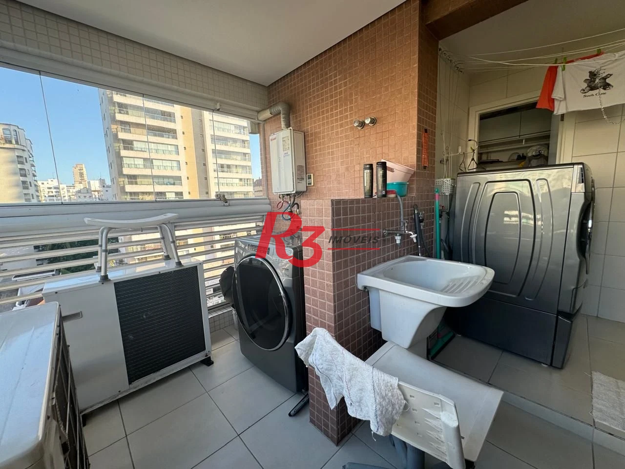 Apartamento com 3 dormitórios à venda, 221 m² - Gonzaga - Santos/SP