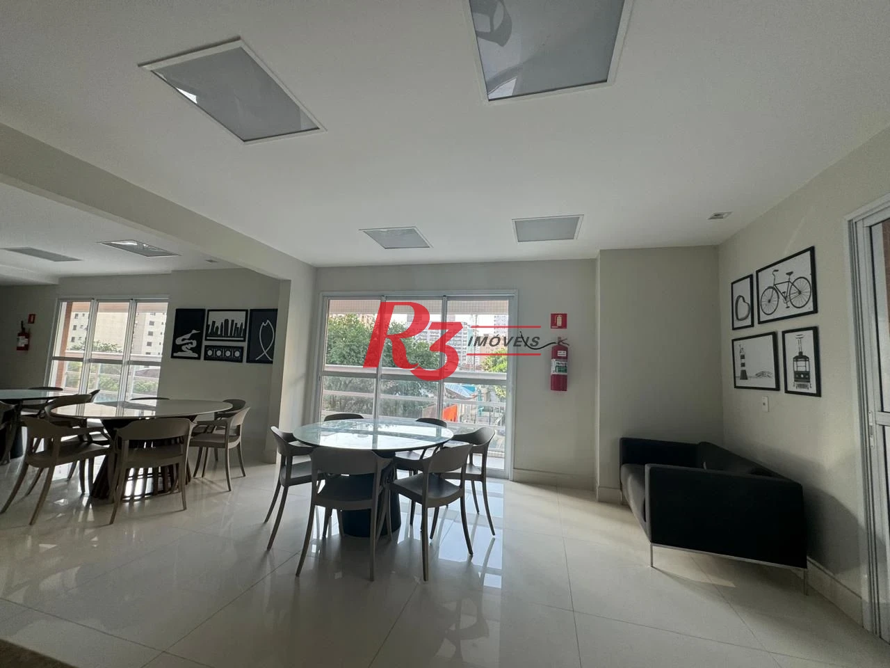 Apartamento com 3 dormitórios à venda, 221 m² - Gonzaga - Santos/SP