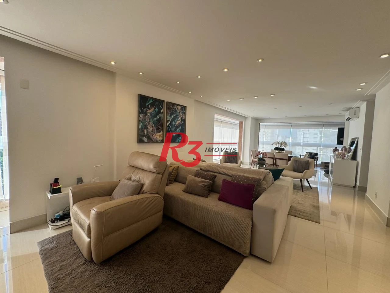 Apartamento com 3 dormitórios à venda, 221 m² - Gonzaga - Santos/SP