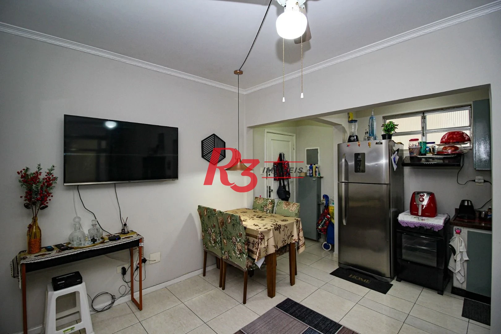 OPORTUNIDADE 380.000,00 , com 1 dormitório frente mar, - Boqueirão - Santos/SP