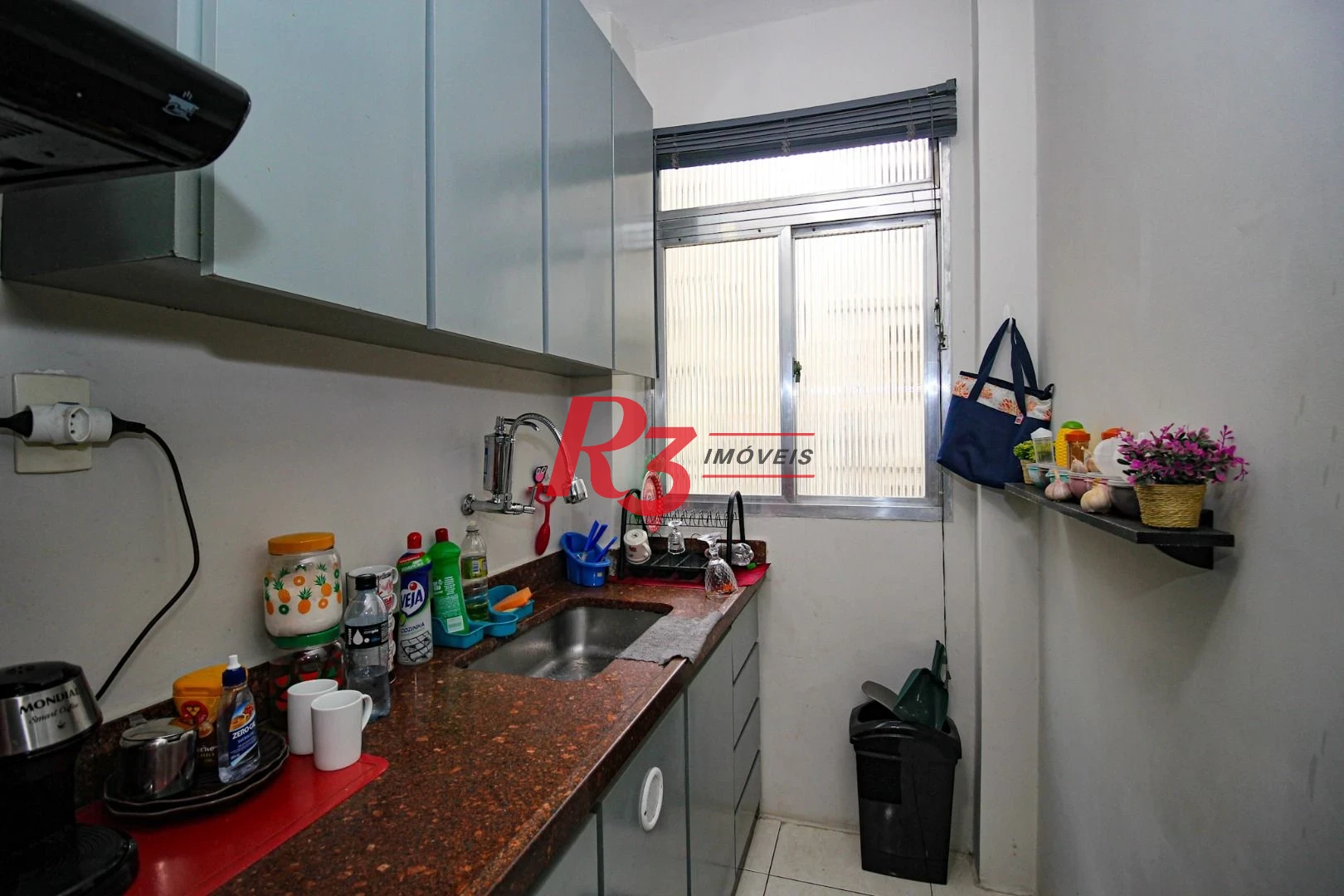 OPORTUNIDADE 380.000,00 , com 1 dormitório frente mar, - Boqueirão - Santos/SP