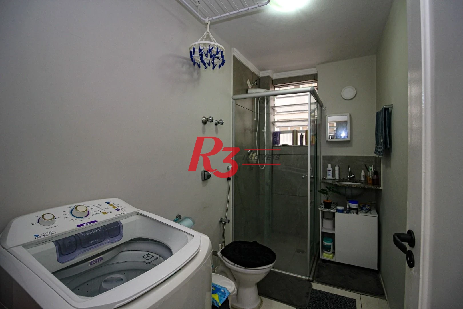 OPORTUNIDADE 380.000,00 , com 1 dormitório frente mar, - Boqueirão - Santos/SP