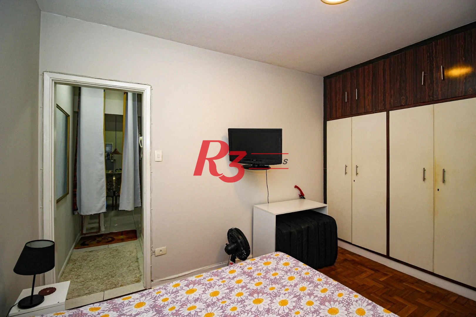 OPORTUNIDADE 380.000,00 , com 1 dormitório frente mar, - Boqueirão - Santos/SP