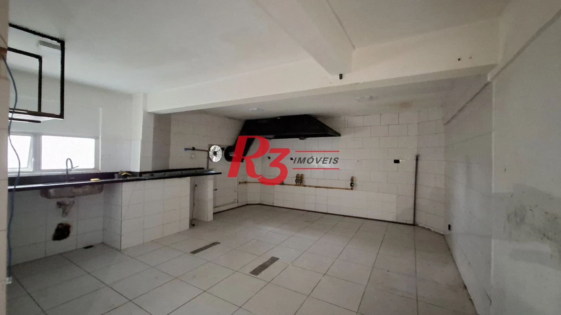 Loja para alugar, 120 m² por R$ 9.000,00/mês - Boqueirão - Santos/SP