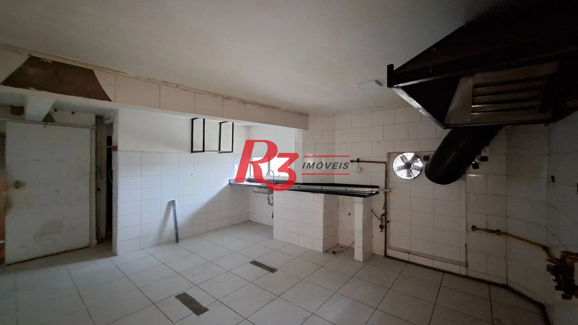 Loja para alugar, 120 m² por R$ 9.000,00/mês - Boqueirão - Santos/SP