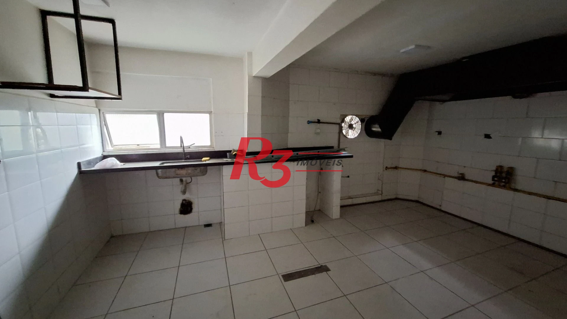 Loja para alugar, 120 m² por R$ 9.000,00/mês - Boqueirão - Santos/SP