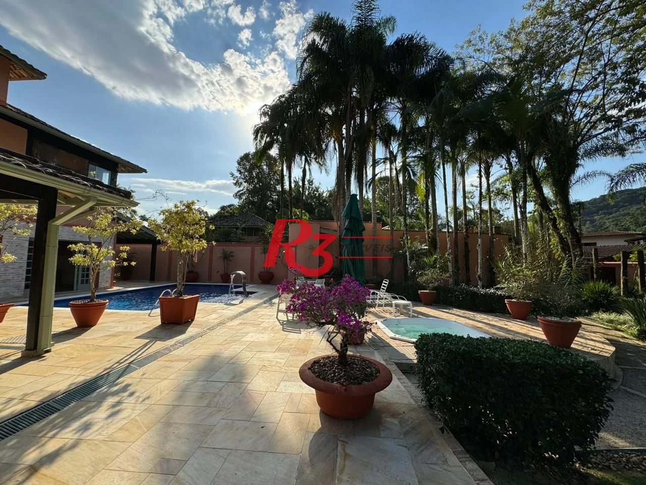 Casa à venda, 283 m² por R$ 4.700.000,00 - Balneário Praia do Pernambuco - Guarujá/SP