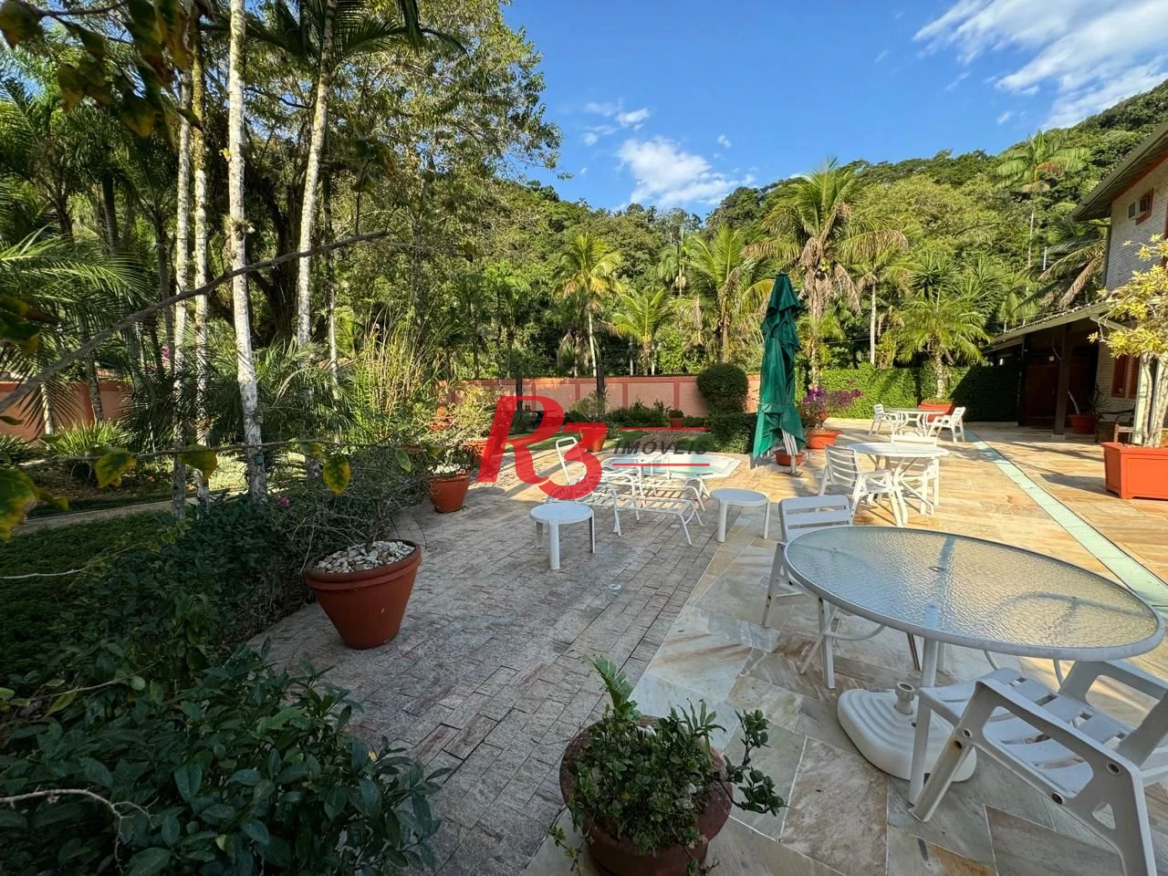 Casa à venda, 283 m² por R$ 4.700.000,00 - Balneário Praia do Pernambuco - Guarujá/SP