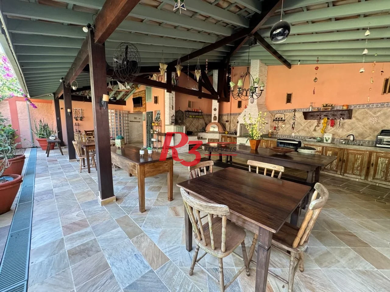 Casa à venda, 283 m² por R$ 4.700.000,00 - Balneário Praia do Pernambuco - Guarujá/SP