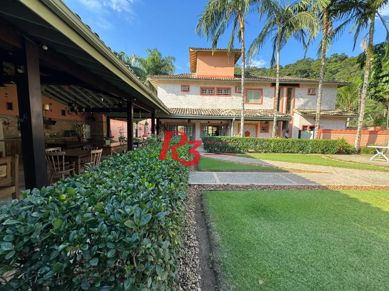 Casa à venda, 283 m² por R$ 4.700.000,00 - Balneário Praia do Pernambuco - Guarujá/SP