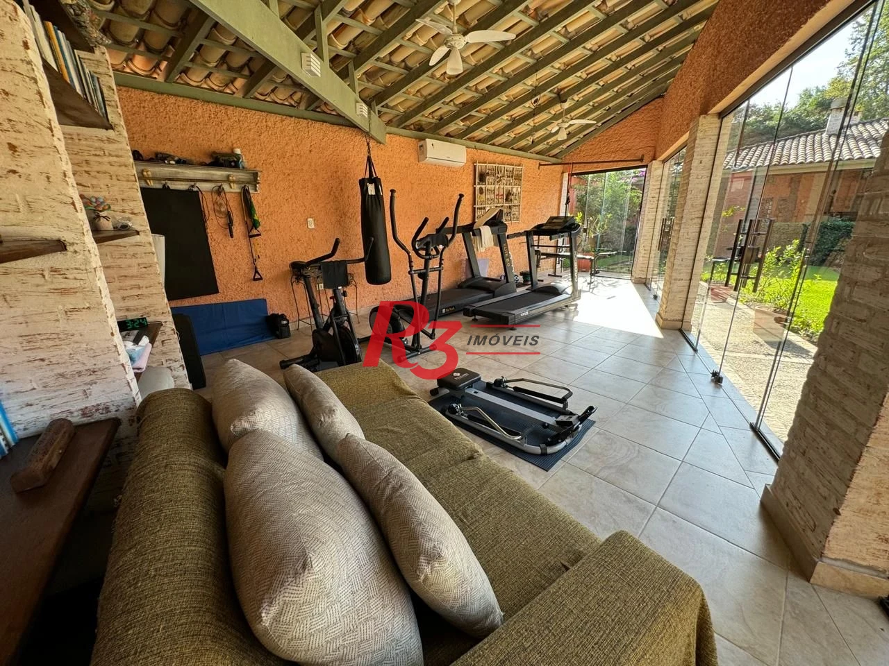 Casa à venda, 283 m² por R$ 4.700.000,00 - Balneário Praia do Pernambuco - Guarujá/SP