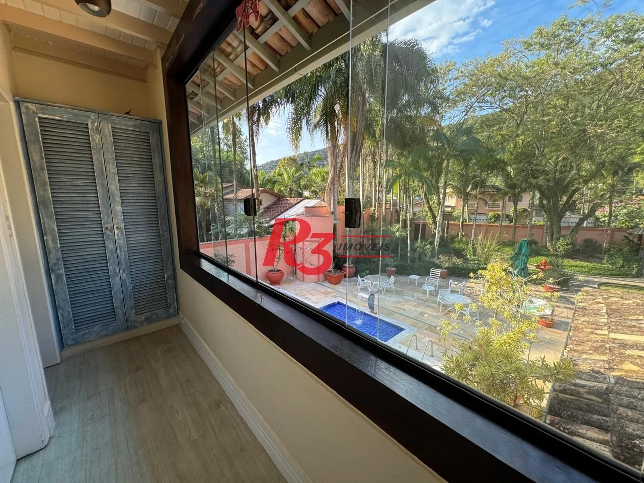 Casa à venda, 283 m² por R$ 4.700.000,00 - Balneário Praia do Pernambuco - Guarujá/SP