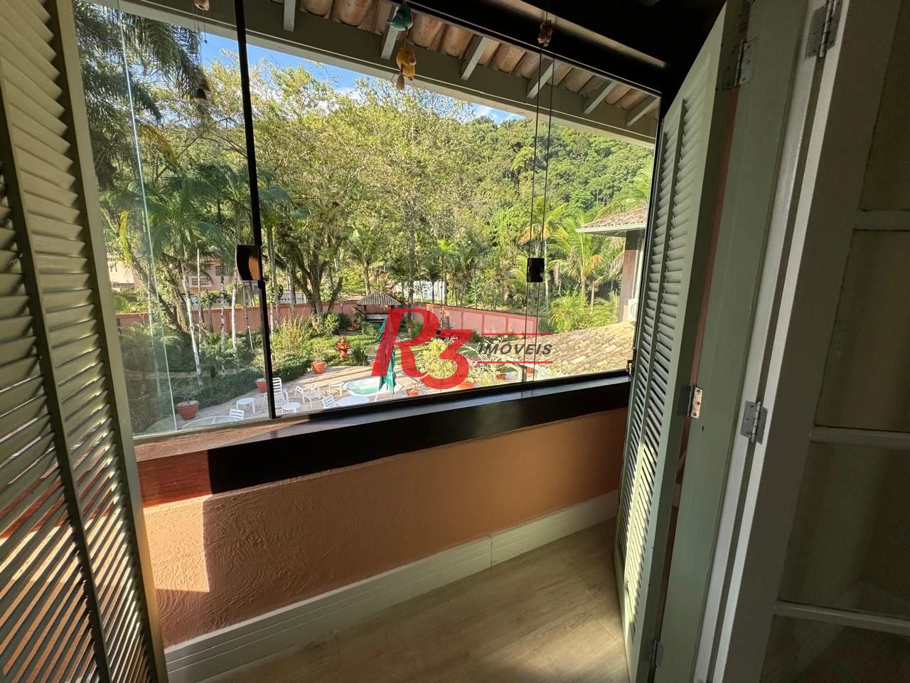 Casa à venda, 283 m² por R$ 4.700.000,00 - Balneário Praia do Pernambuco - Guarujá/SP