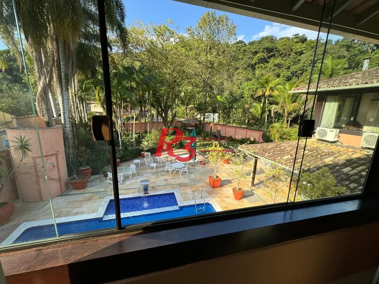 Casa à venda, 283 m² por R$ 4.700.000,00 - Balneário Praia do Pernambuco - Guarujá/SP