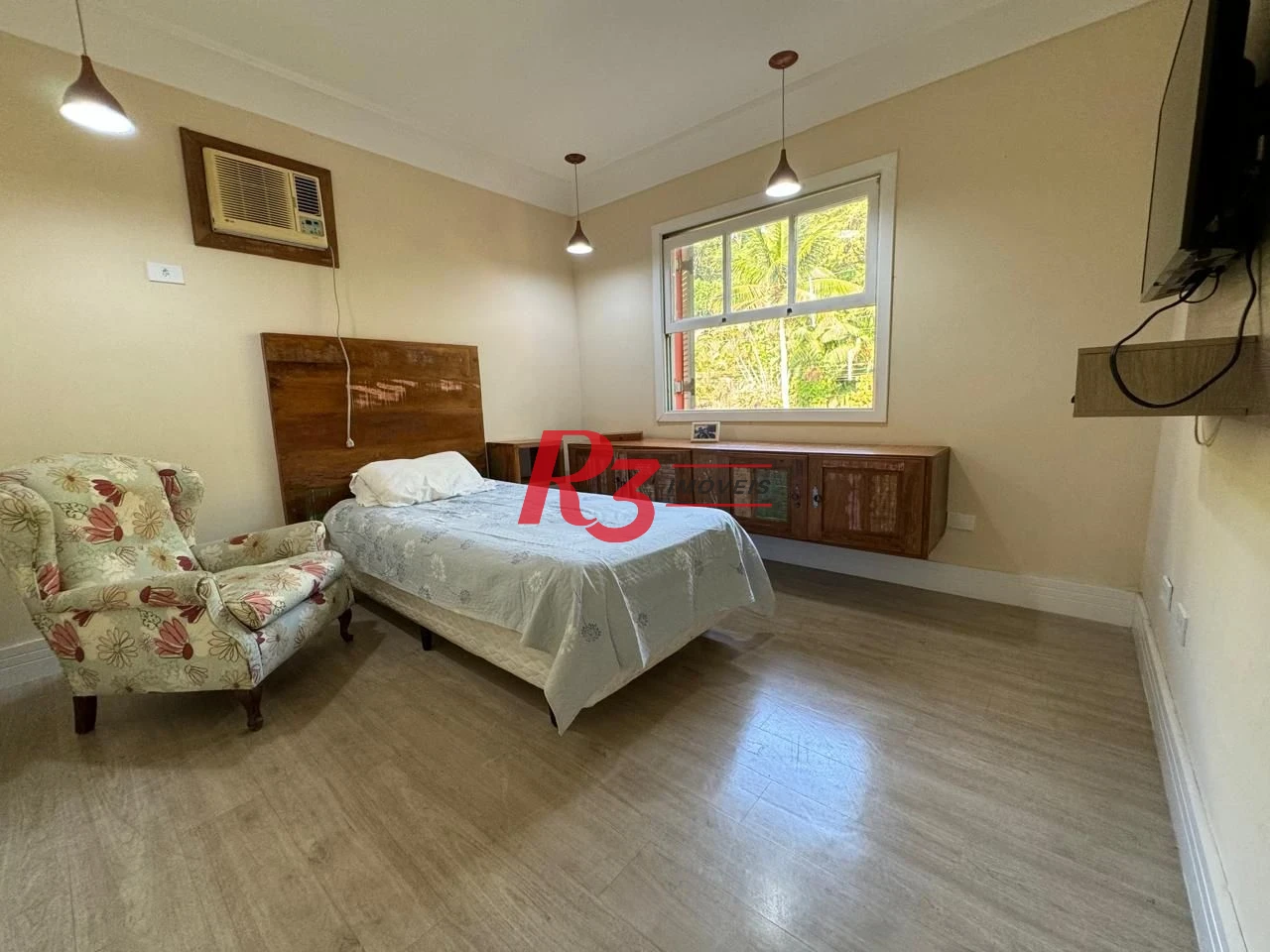 Casa à venda, 283 m² por R$ 4.700.000,00 - Balneário Praia do Pernambuco - Guarujá/SP