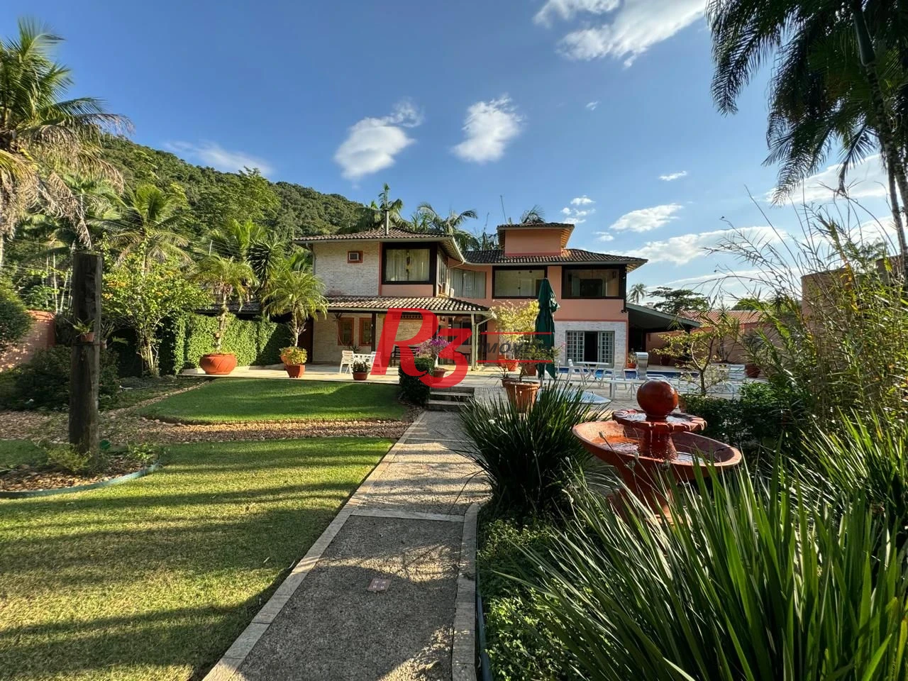 Casa à venda, 283 m² por R$ 4.700.000,00 - Balneário Praia do Pernambuco - Guarujá/SP