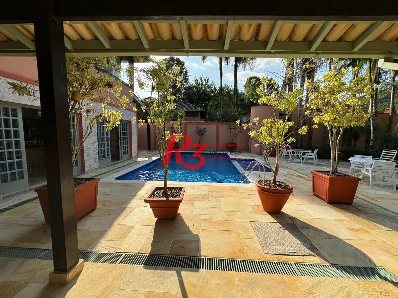 Casa à venda, 283 m² por R$ 4.700.000,00 - Balneário Praia do Pernambuco - Guarujá/SP