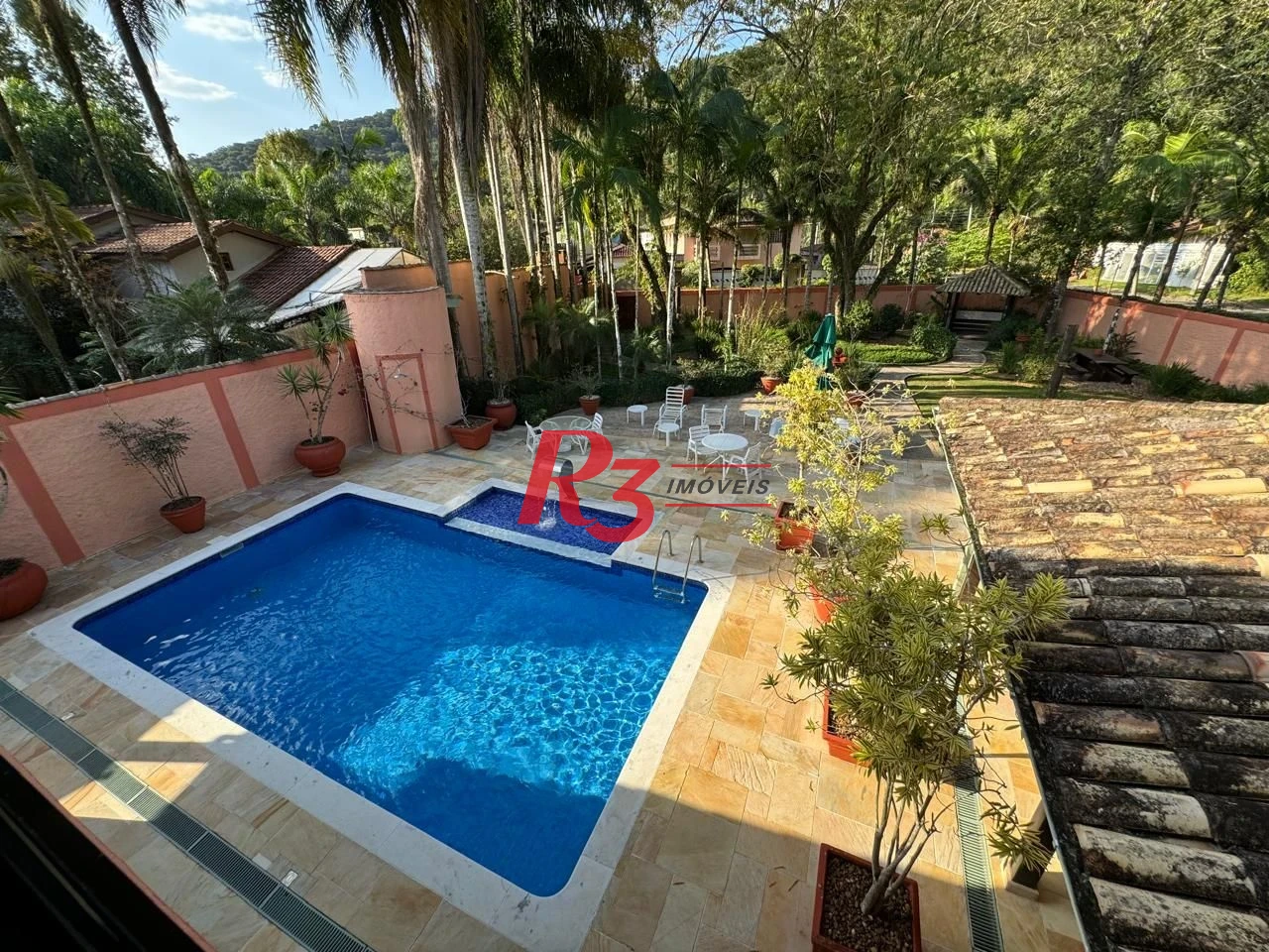 Casa à venda, 283 m² por R$ 4.700.000,00 - Balneário Praia do Pernambuco - Guarujá/SP