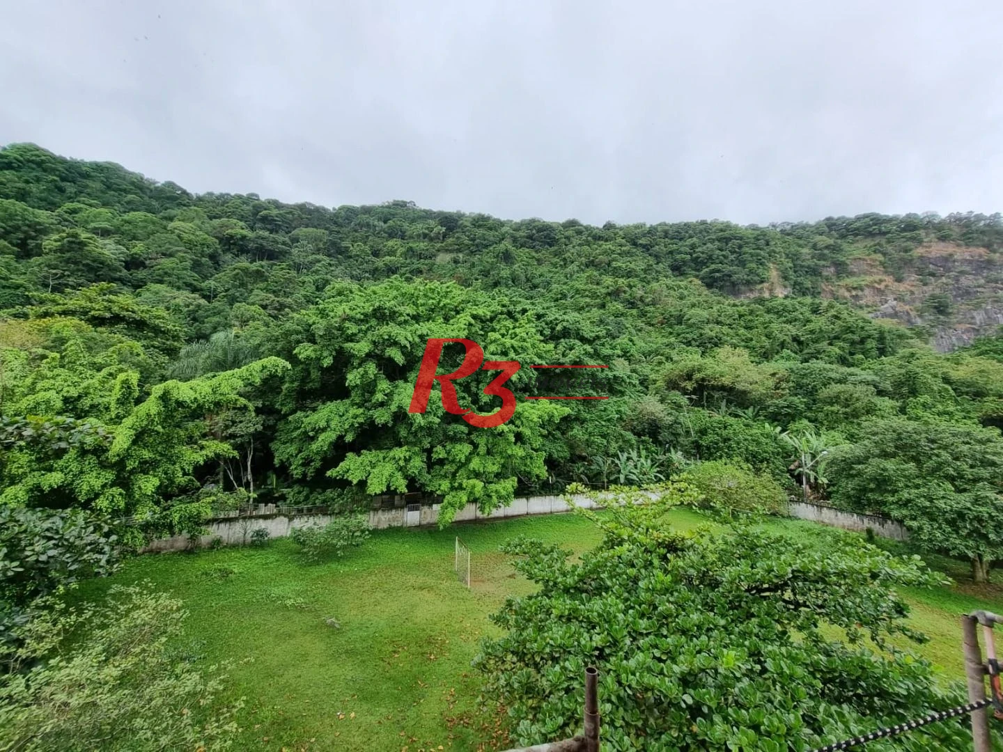 Apartamento com 2 dormitórios à venda, 65 m² por R$ 220.000,00 - Vila São Jorge - Santos/SP