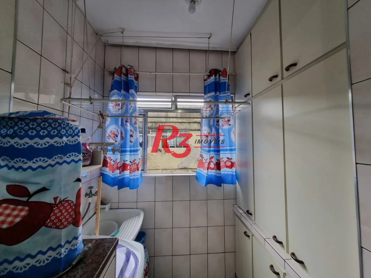 Apartamento com 2 dormitórios à venda, 65 m² por R$ 220.000,00 - Vila São Jorge - Santos/SP