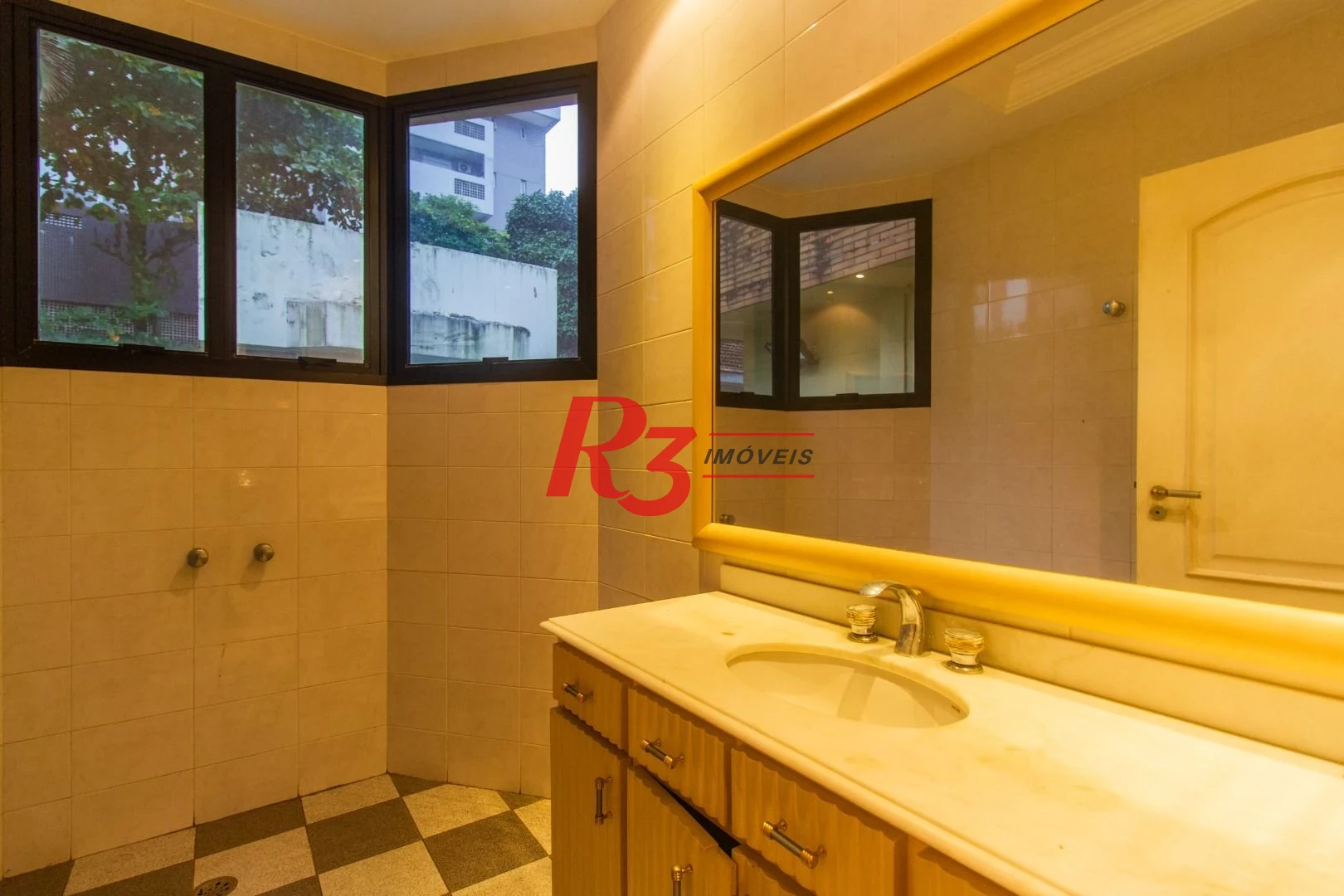 Casa, 450 m² - venda por R$ 4.600.000,00 ou aluguel por R$ 23.000,00 - Gonzaga - Santos/SP