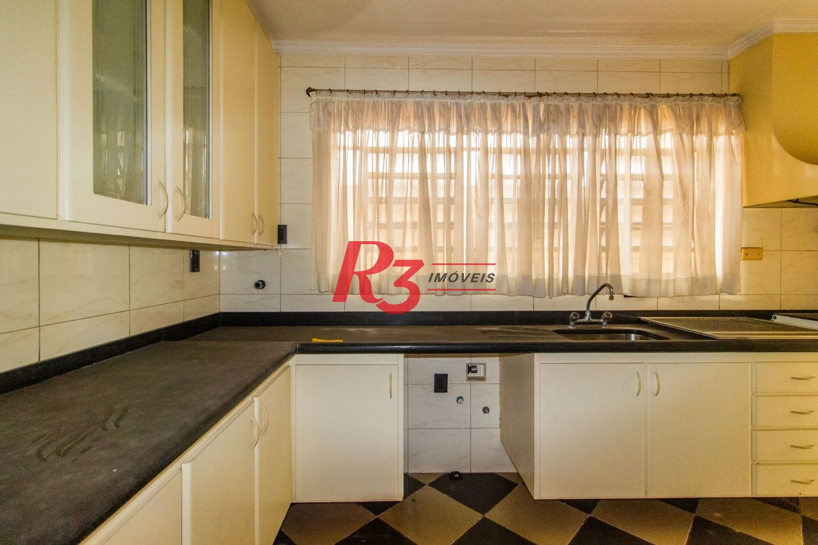 Casa, 450 m² - venda por R$ 4.600.000,00 ou aluguel por R$ 23.000,00 - Gonzaga - Santos/SP