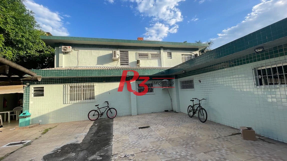 Sobrado com 11 dormitórios à venda, 420 m² por R$ 3.200.000,00 - Campo Grande - Santos/SP