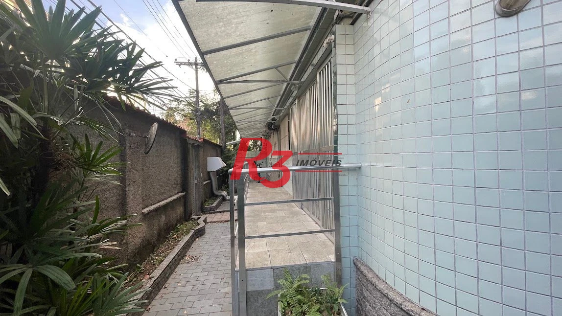 Sobrado com 11 dormitórios à venda, 420 m² por R$ 3.200.000,00 - Campo Grande - Santos/SP