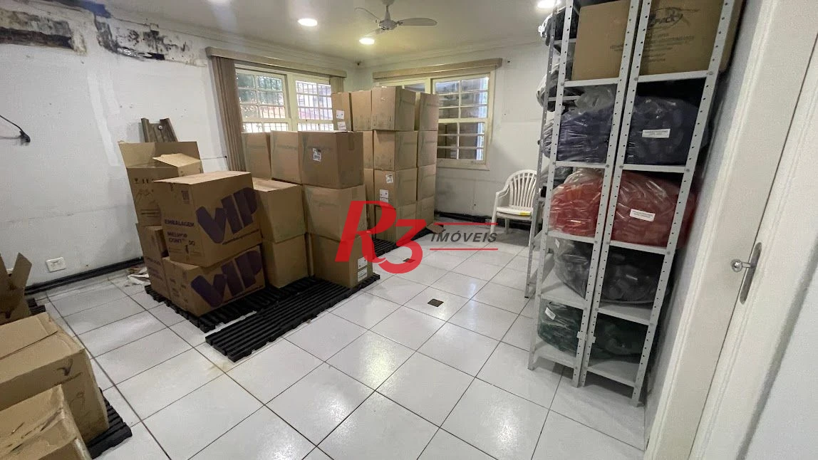 Sobrado com 11 dormitórios à venda, 420 m² por R$ 3.200.000,00 - Campo Grande - Santos/SP