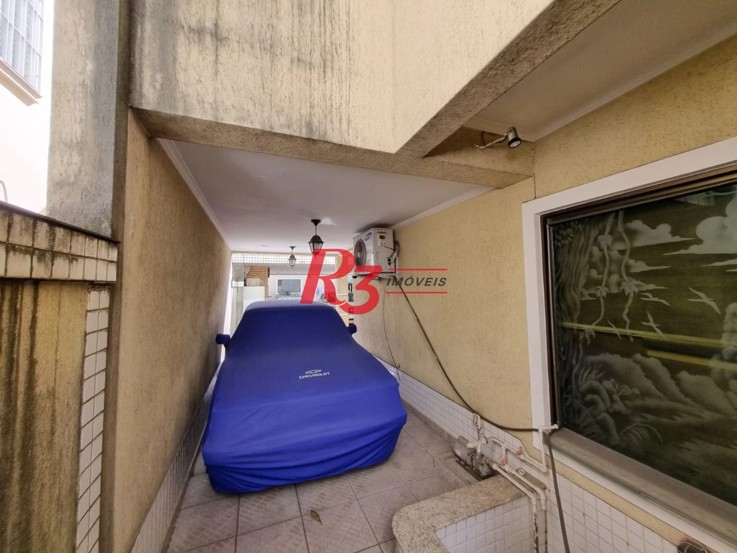 Oportunidade à venda na Vila Belmiro, terreno com 500 m², 2 amplas casas, com 3 dormitórios cada, espaço generoso de quintal e garagem para 6 carros!!