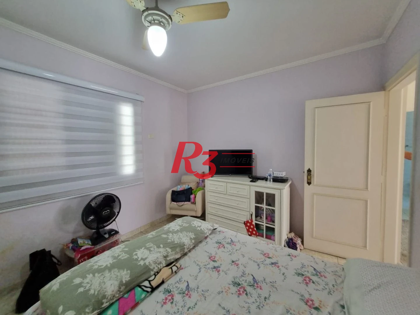 Oportunidade à venda na Vila Belmiro, terreno com 500 m², 2 amplas casas, com 3 dormitórios cada, espaço generoso de quintal e garagem para 6 carros!!