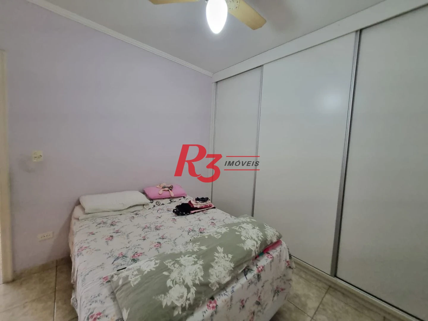 Oportunidade à venda na Vila Belmiro, terreno com 500 m², 2 amplas casas, com 3 dormitórios cada, espaço generoso de quintal e garagem para 6 carros!!