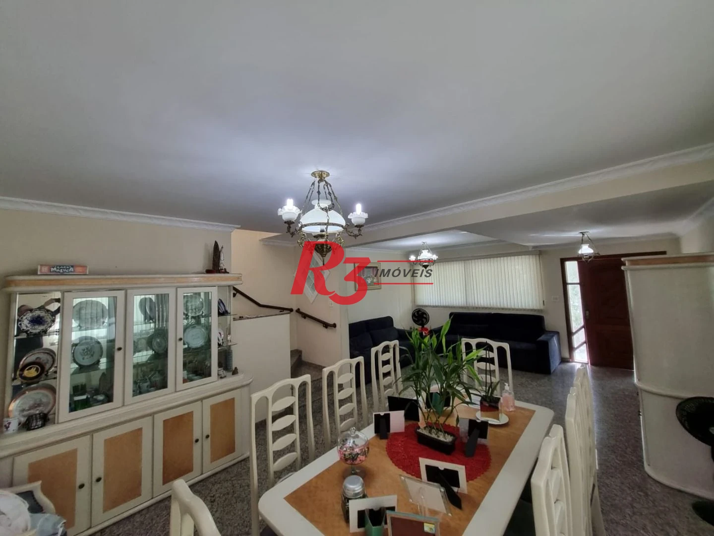 Oportunidade à venda na Vila Belmiro, terreno com 500 m², 2 amplas casas, com 3 dormitórios cada, espaço generoso de quintal e garagem para 6 carros!!