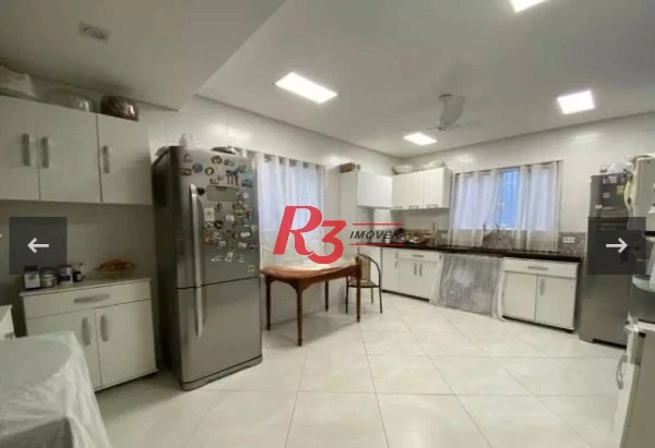Sobrado com 3 dormitórios c piscina  190 m²  - Ponta da Praia - Santos