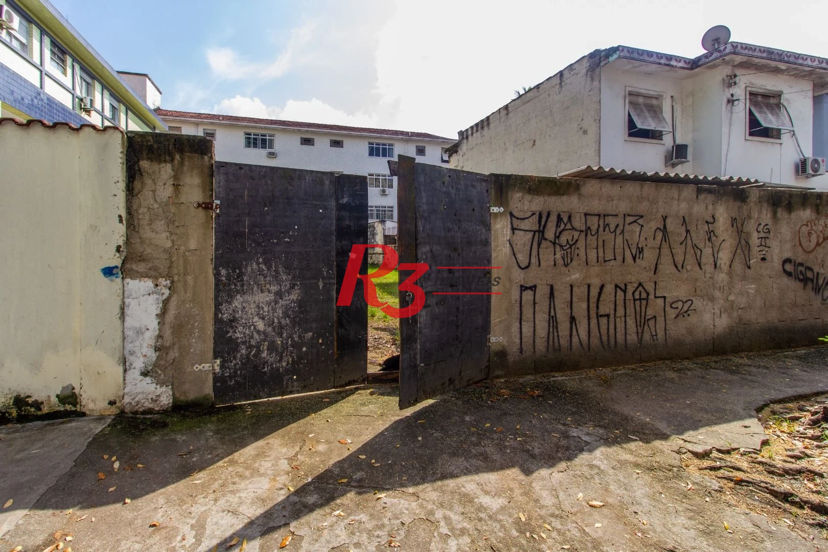 Terreno à venda, 300 m² por R$ 3.000.000,00 - Gonzaga - Santos/SP