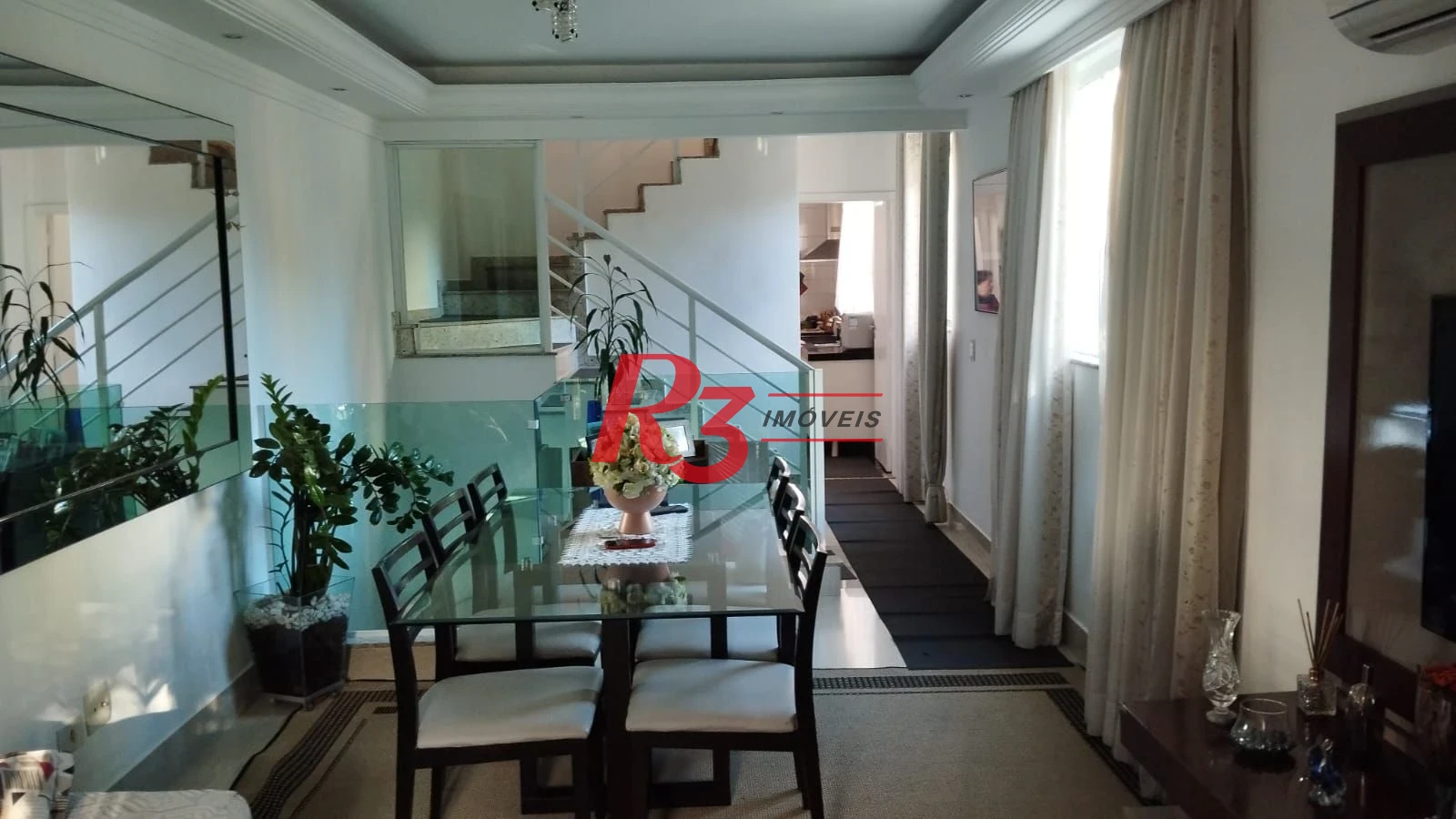 Sobrado com 3 dormitórios, 250 m² - venda por R$ 1.450.000,00 ou aluguel por R$ 9.733,56/mês - Embaré - Santos/SP
